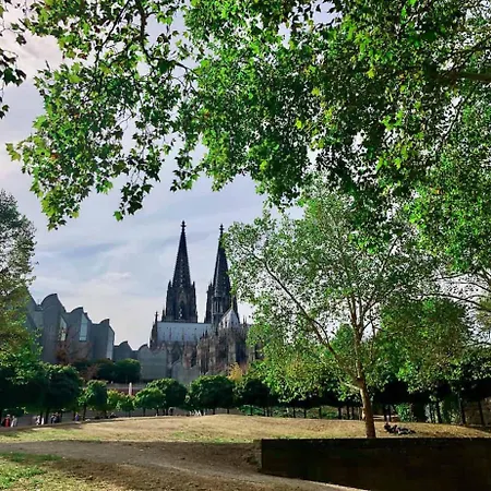 شقة Laluna - Wohlfuehl City Apartment Im Herzen Der Stadt -